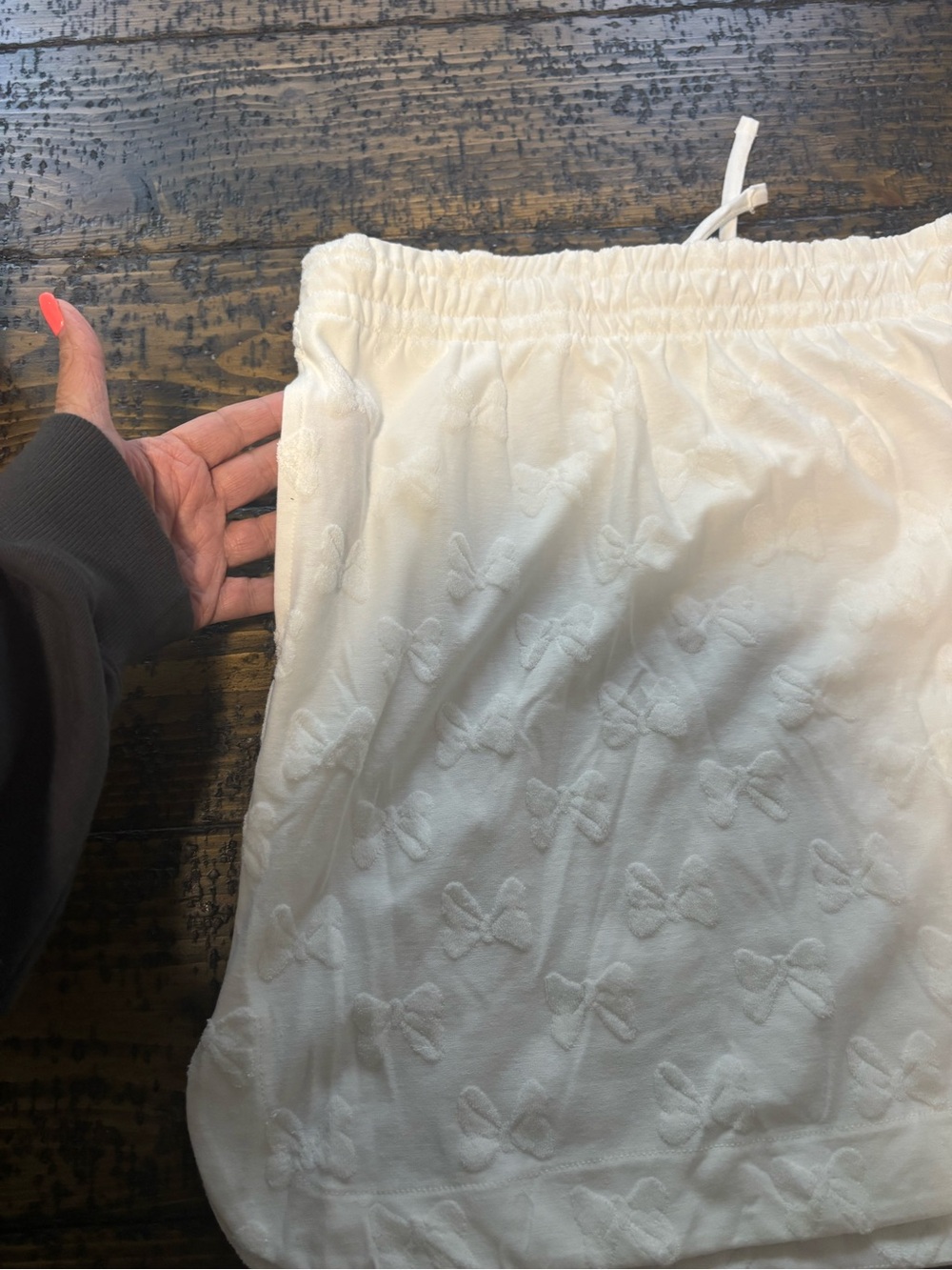 Disney Minnie Mouse White Textured Bow Skirt - Size Medium‎